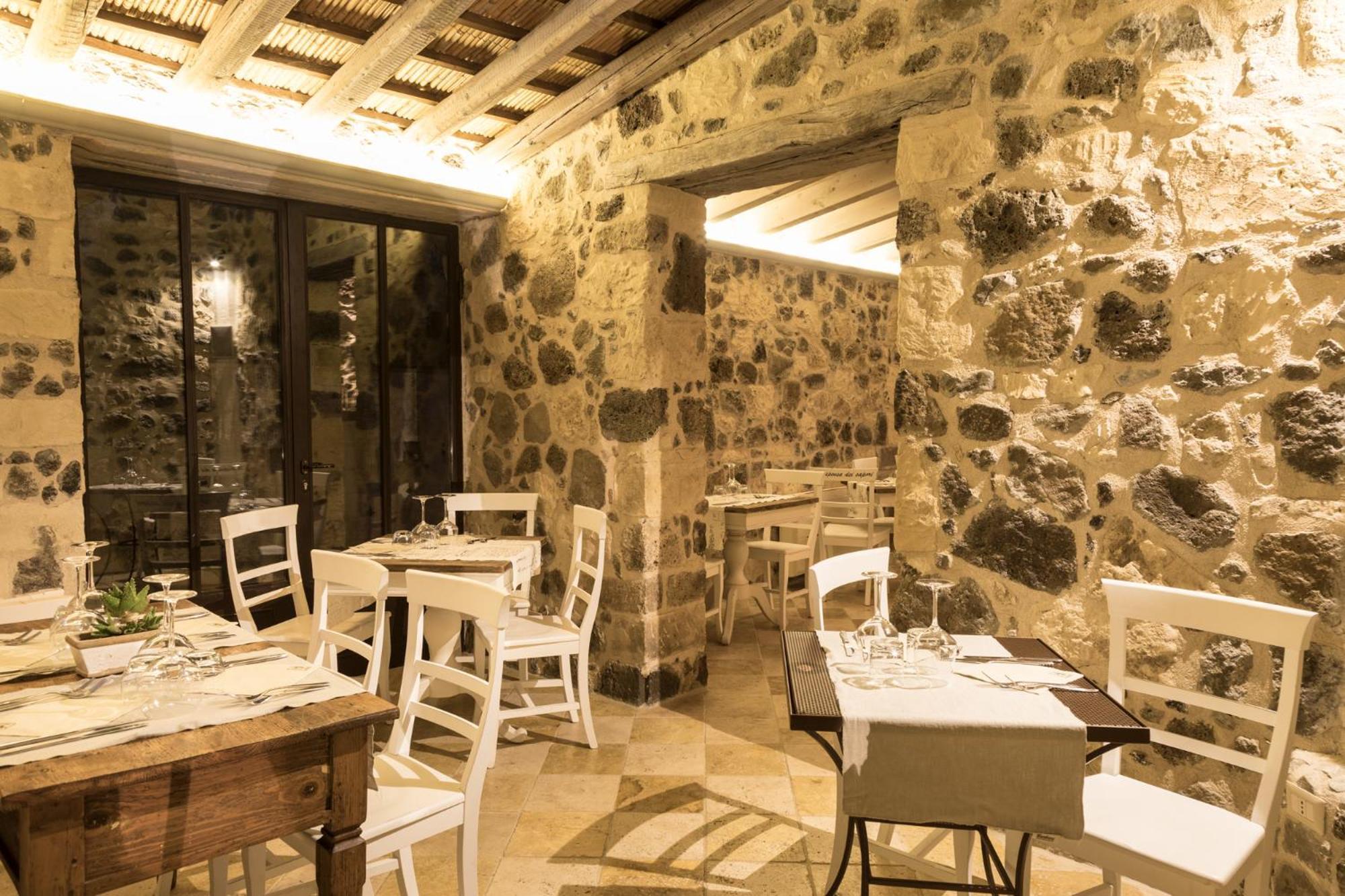 Tresnuraghes Il Cortiletto Hotel Maison מראה חיצוני תמונה